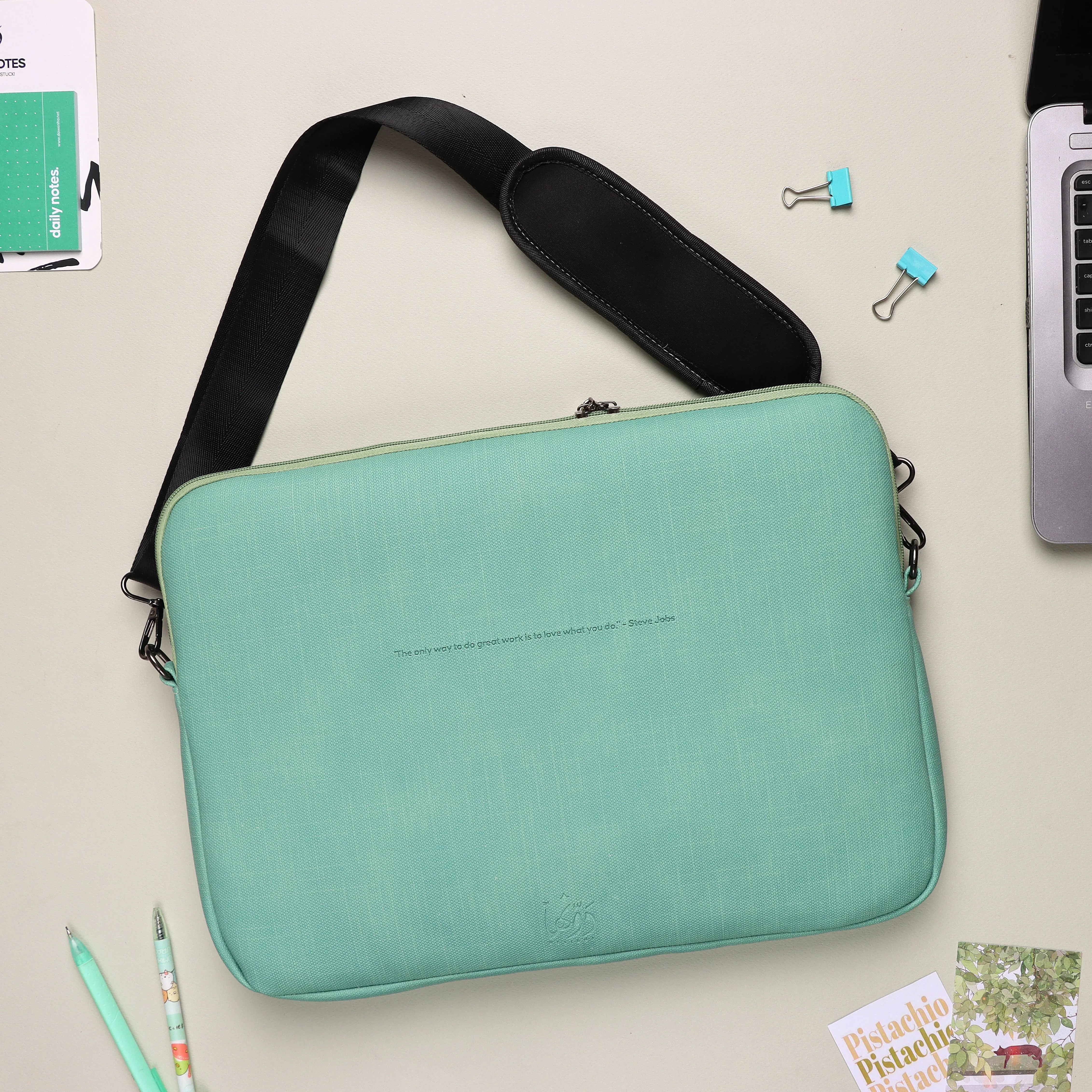 Shoulder Laptop Sleeve  | Pistachio