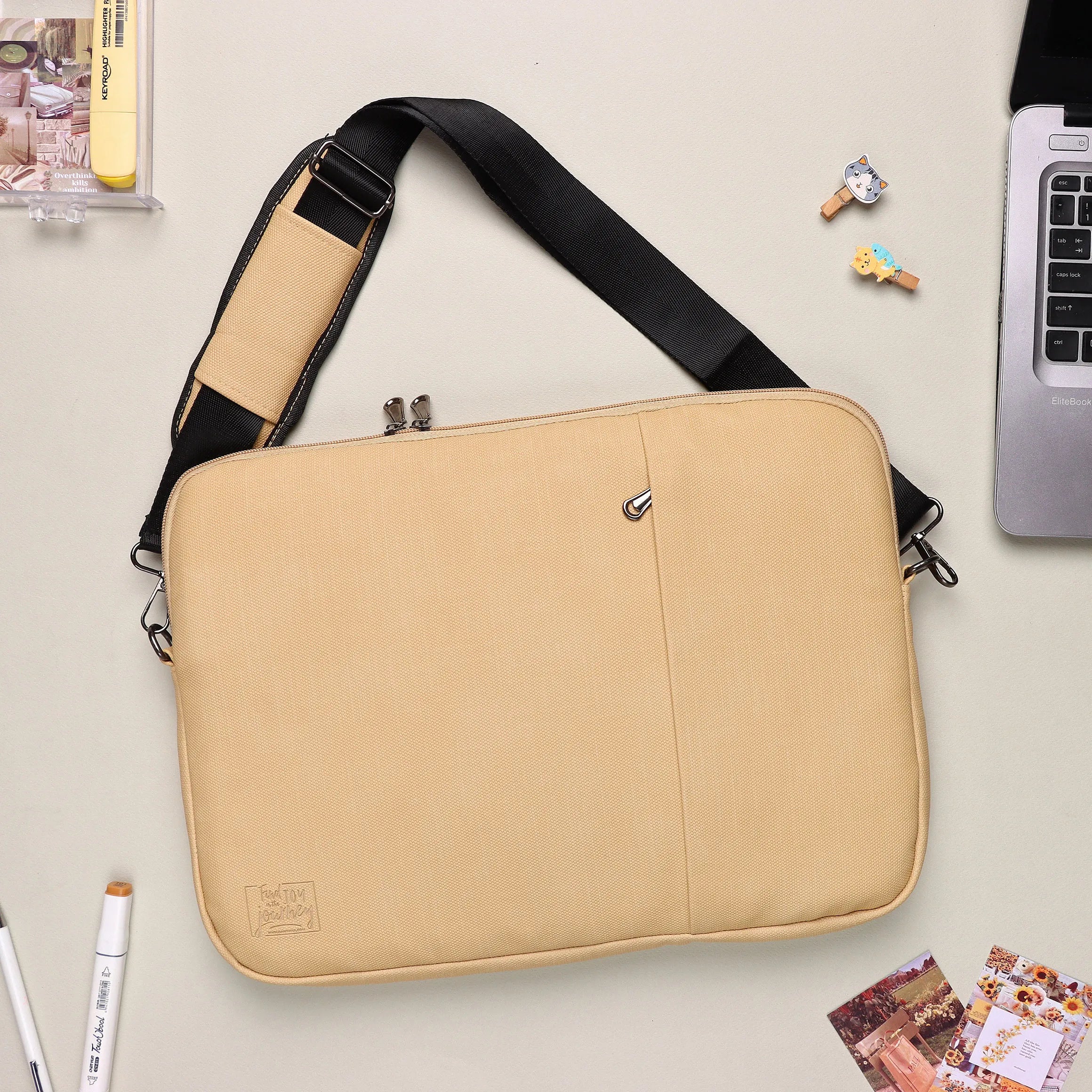 Shoulder Laptop Sleeve | Latte