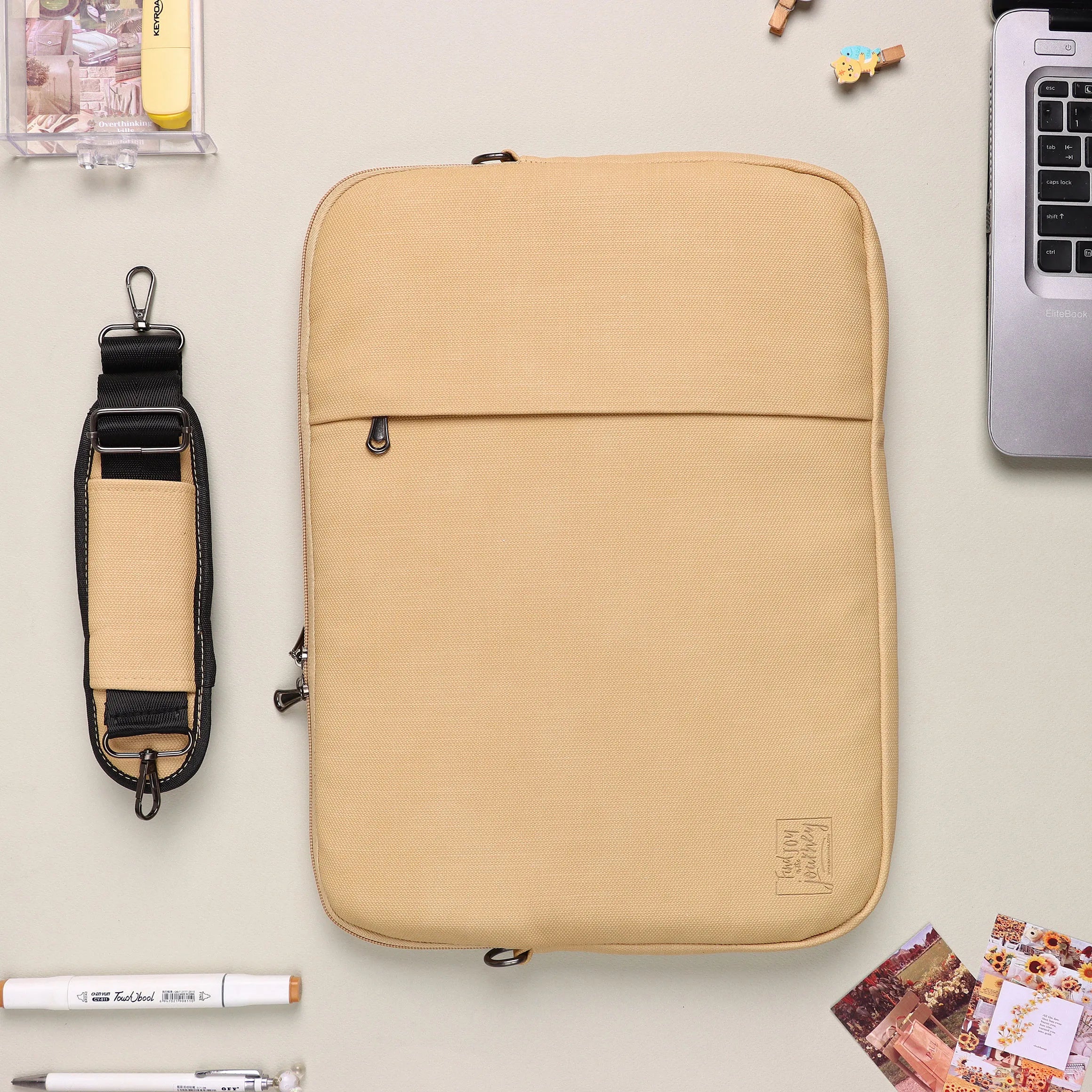 Shoulder Laptop Sleeve | Latte